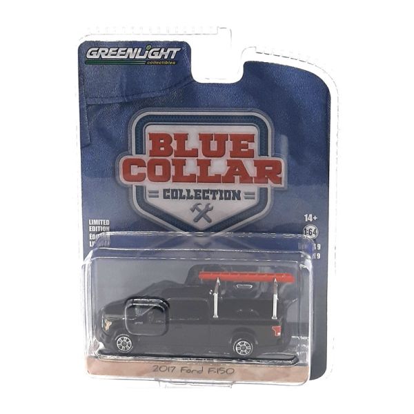 Greenlight 35200-F Ford F-150 mit Leiter schwarz 2017 - Blue Collar 9 Maßstab 1:64 Modellauto