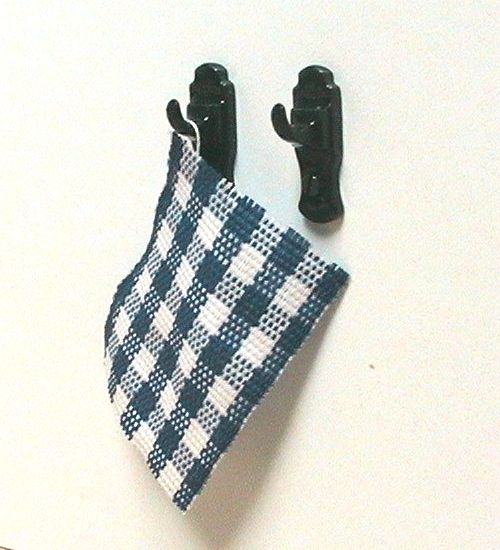 Liebe HANDARBEIT 1509 Wandhaken mit Handtuch (1 Stück) 1:12 für Puppenhaus