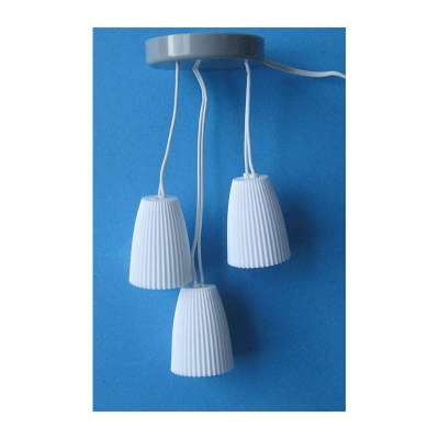 Dilwe Miniatur-Puppenhaus-Stehlampe, Maßstab 1:12, 10,5 Cm Hoch, Mit LED-Beleuchtung (CR1632 Batterie Inkl.)