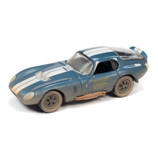 Johnny Lightning JLSF023A-4 Shelby Cobra Daytona Coupe blau/dirty 1964 - Barn Finds Maßstab 1:64 Mod
