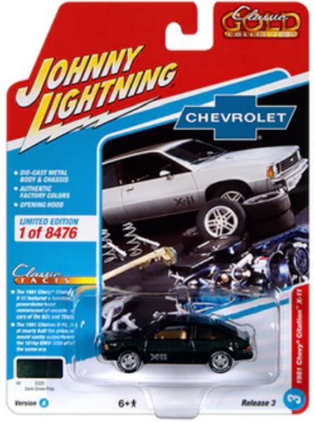 Johnny Lightning JLCG030A-3 Chevrolet Citation X-11 dunkelgrün metallic 1981 - Classic Gold 2022 R3