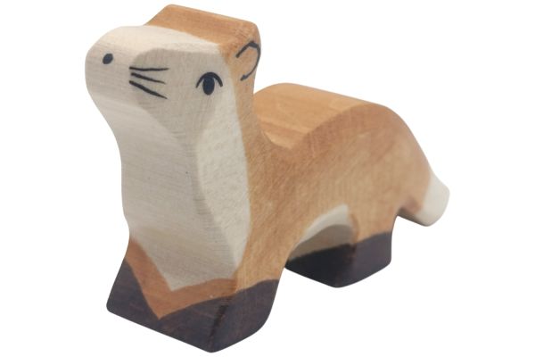 Holztiger Marder Kopf nach oben
