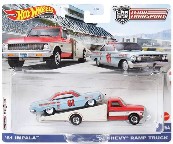 Hot Wheels FLF56-HKF40 Chevy Impala 1961 + Ramp Truck 1972 hellblau/rot - Team Transport #54 Maßstab