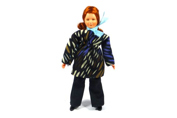Caco 5017000 Puppe "Frau mit schwarzer Hose und Longbluse" 13 cm Frisur 1:12 für Puppenhaus
