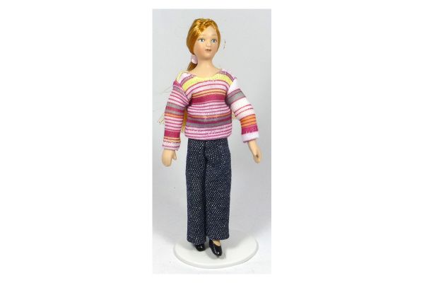 Creal 2603 Puppe Frau mit rosa gestreifter Pullover und schwarzer Hose Porzellan 1:12 für Puppenhaus