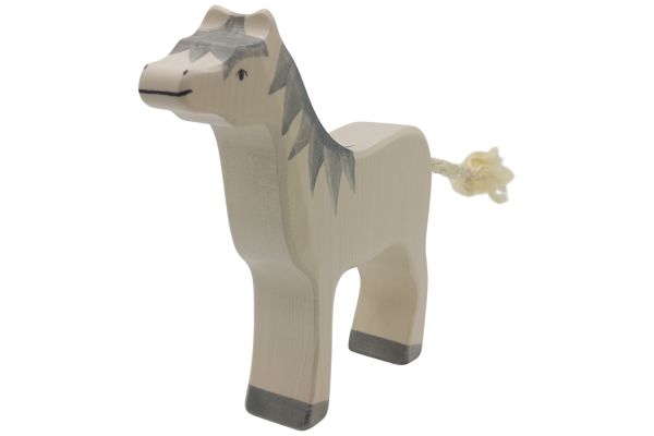 Holztiger Pferd stehend mit graue Mähne